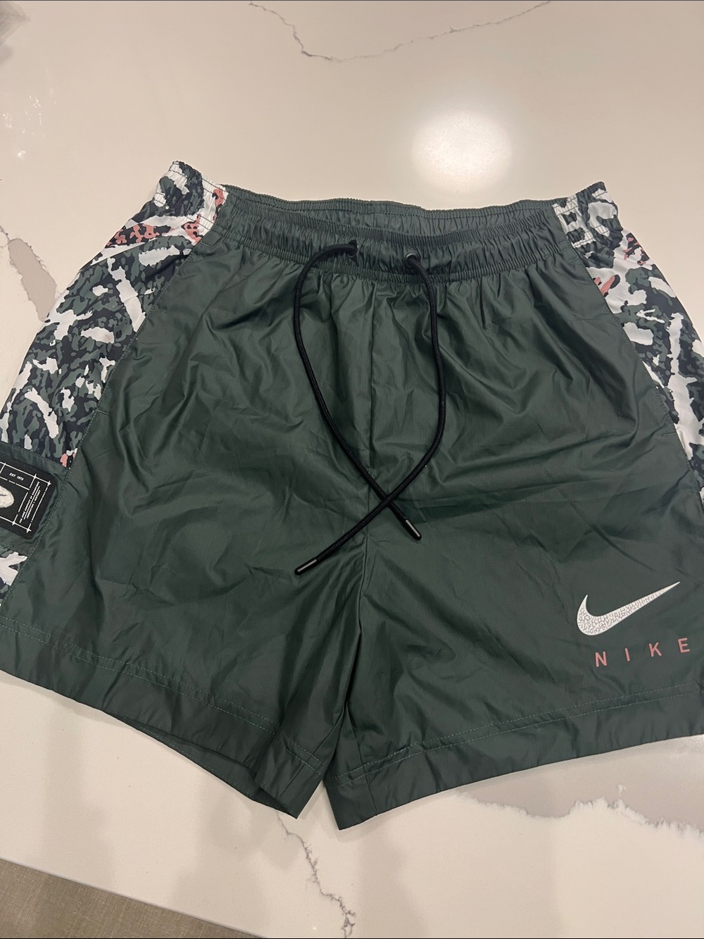 Nike NWOT, Men’s Dark Green Athletic Shorts with Camouflage Side Panels